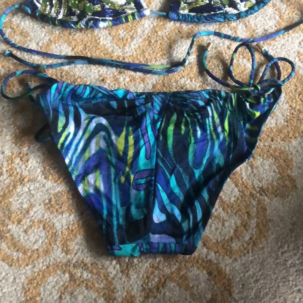 Victoria secret bikini - Picture 5 of 7